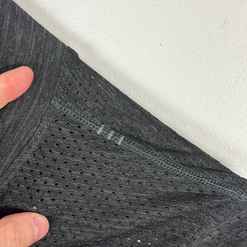 Lululemon Mens Metal Vent Tech Half Zip Black Long Sleeve Run Reflective Small - Picture 10 of 13
